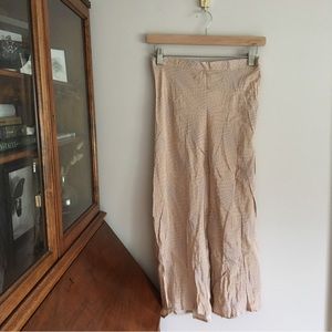 • SOLD • 🍂3/$25🍂 NWT Printed Silk Skirt